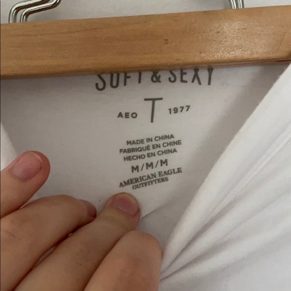 ❤️ AE Soft & Sexy Tee - Picture 2 of 3